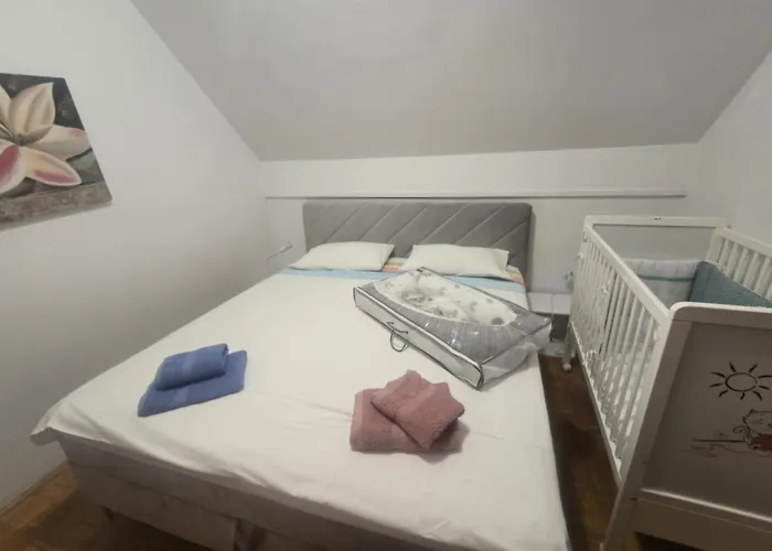 Hisica 6084 Terme Catez アパート *